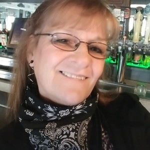 Meet your Posher, Marianne